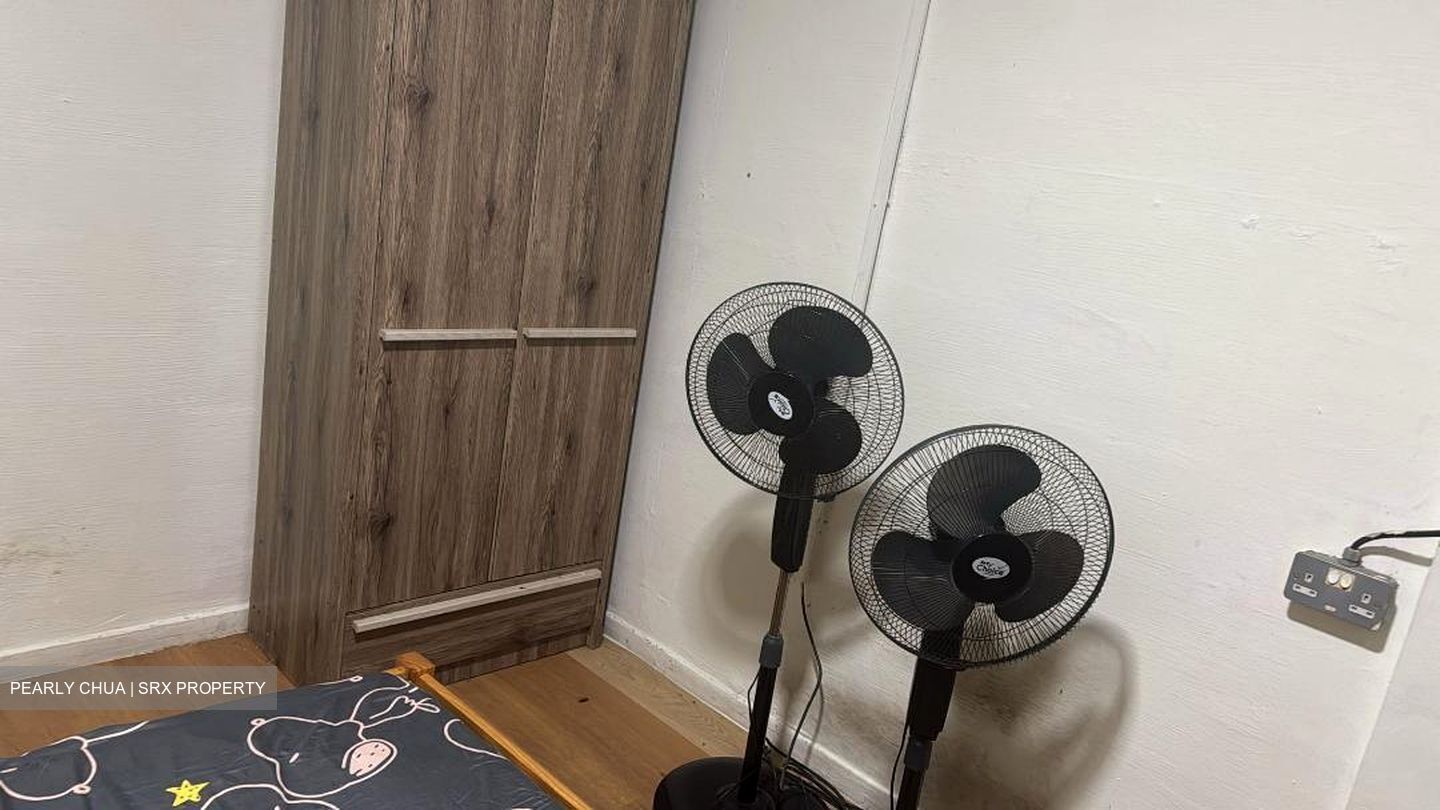 Hougang Avenue 5 (Hougang),  #561584471